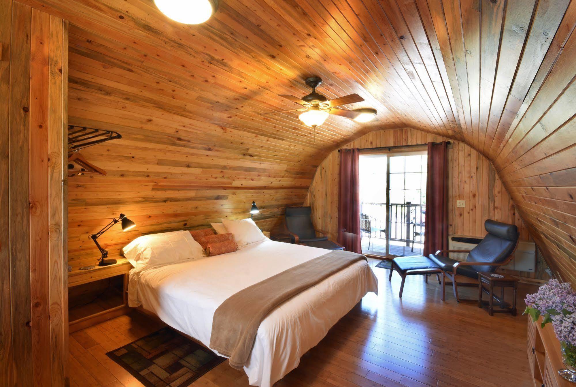 Bad Rock Bed And Breakfast Inn Колумбія-Фоллс Екстер'єр фото